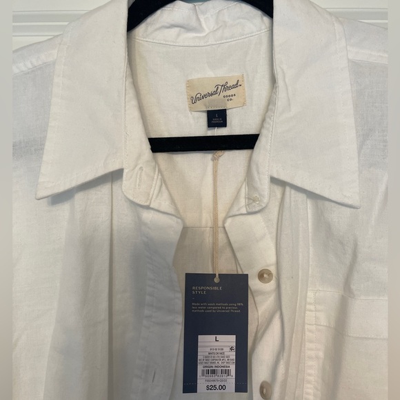 Universal Thread Cropped Button-Up Blouse - Picture 2 of 2
